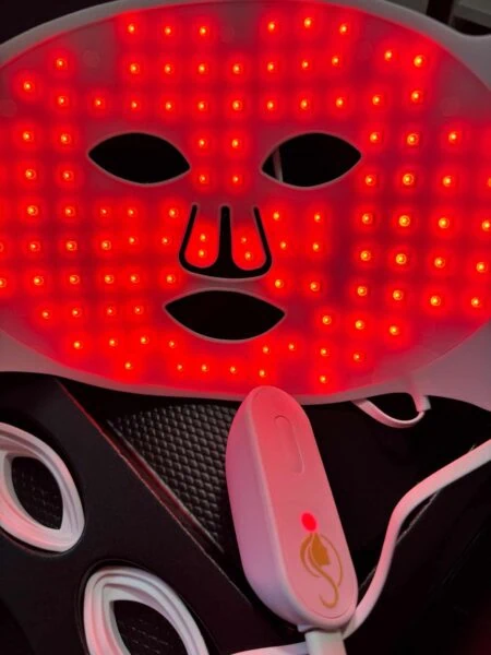 Silicone LED Mask + Vitamin ACE Product - Image 7