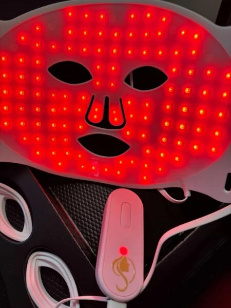 Silicone LED Mask + Vitamin ACE Product - Image 17