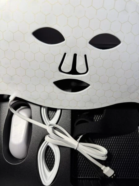 Silicone LED Mask + Vitamin ACE Product - Image 13