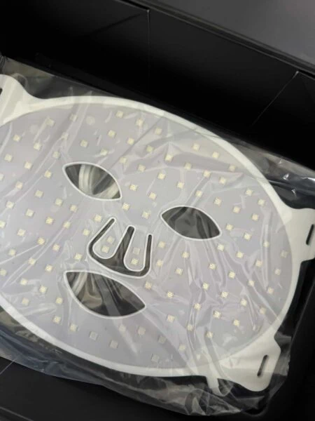 Silicone LED Mask + Vitamin ACE Product - Image 10